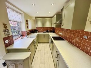 Kitchen- click for photo gallery